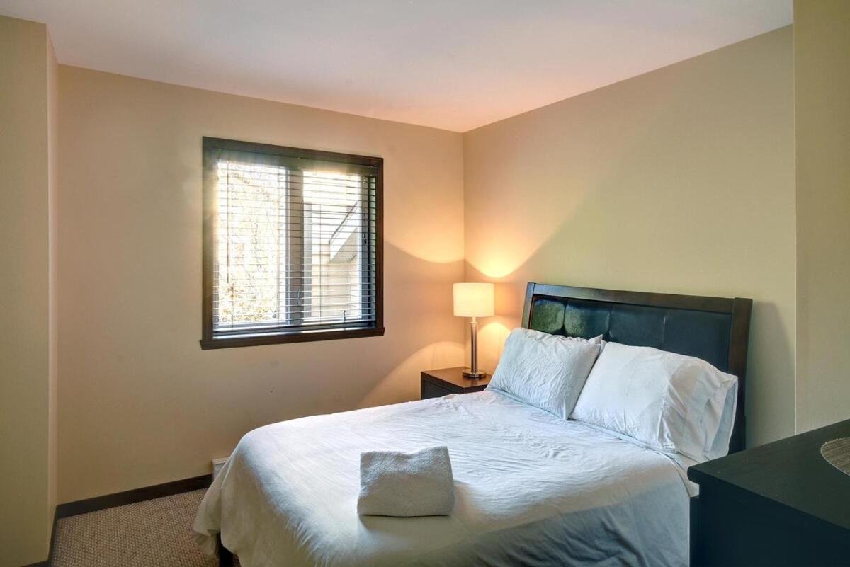 Aiglon By Rendez-Vous Mont-Tremblant Apartment Bagian luar foto